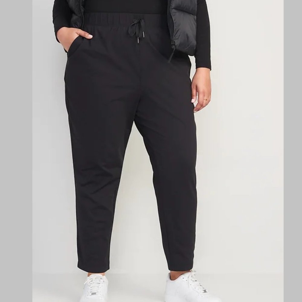 NWT! Black High-Waisted Powersoft Coze Edition Slim Taper Pants - Multiple Sizes